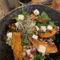 Warme salade met pompoen at Estrella in Prague