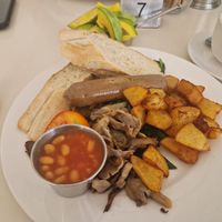 Breakfast comes out "rustic" looking. Last year it came on fancy boards. They wouldn't let us swap the egg out but said they would add a bit more veg. Got the avocado separately at Kukun in Accra