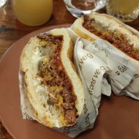 Cebolla dream, Beyond steak, fresh onions, fried onions, pickled onions, runny cheddar, San Marzano tomatoes, secret sauce, mayo.
 at Les Tontons Veg - Paradis in Paris
