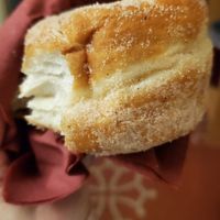 Le donut sucre canelle - tres gourmand, rapelle un peu le beignet at Les Tontons Veg - Paradis in Paris