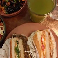 burger les tonstons veg at Les Tontons Veg - Paradis in Paris