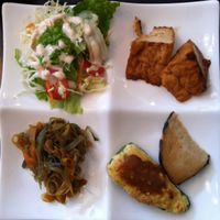 not entirely sure what all of this is (an array of soy proteins on the right methinks), but it was yummy!!! at Kinatei 喜菜亭 in Nara