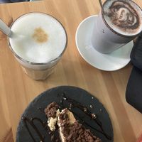 Zupfkuchen, Lattes and Hot Chocolate   at Vlora & Vauna in Dresden