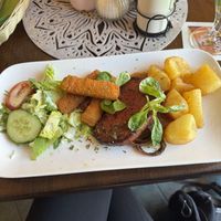 Veganes Steak mit Salzkartoffeln  at Strubel's Gasthaus & Pension in Luebbenau