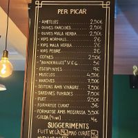 Tapas (veganas y no veganas) at La Craft Cerveseria in Vilanova I La Geltru