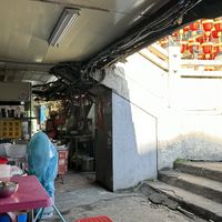 素食档口  at Shilin Cixian Temple - 士林慈諴宮)对面楼梯下素食挡 in Taipei