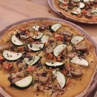 Flammkuchen at Raizes in Leiria