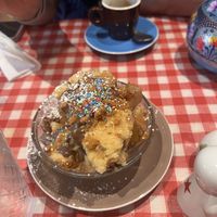 Crumble chocolate and pears 🧡  at Greedy Guts in Caen