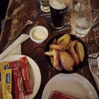 Potato wedges (around 7€) at John Kavanagh The Gravediggers in Dublin
