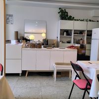 Eat-in space + counter at Guinga in Paris