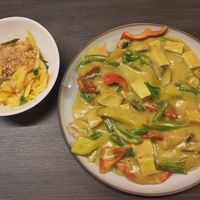 Mango Salat with Tofu Curry at The Little Hanoi in Brasov