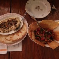 Humus en fattoush at MaZoki in Leusden