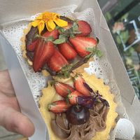 Vanilla and chocolate tart  at Odete Bakery - Cedofeita in Porto