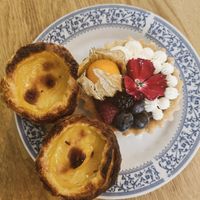 Pastel de nata & tarteleta 💚 at Odete Bakery - Cedofeita in Porto