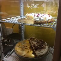 Tarte citron et banofee  at Le Rancard in Lyon