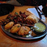 Mixed starters for two (vegan) at Tikka Tonic in Hannover