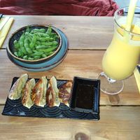 Gebratene Gyoza, Edamame, Mango Lassi at Daizu Ramen in Berlin