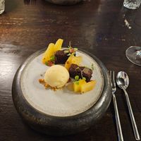 Dessert (ananas, brownie, ijs) at De Basiliek in Groningen