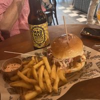 Hot Nashville with Fries  at Mad Mad Vegan - Barcelona in Barcelona