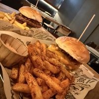 Signature Bueger with Cajun Fries  at Mad Mad Vegan - Barcelona in Barcelona