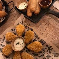 nuggets & tequeños at Mad Mad Vegan - Barcelona in Barcelona