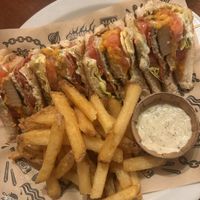 The Mad Chicken Sandwich with classic fries  at Mad Mad Vegan - Barcelona in Barcelona