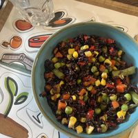 Riso venere con verdure  at Hum.us in Venice