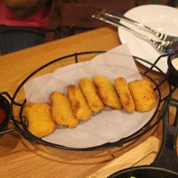 Vegan nuggets with sauces at Green Vege Cafe in Shanghai