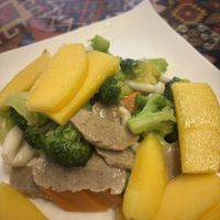 Broccoli with mango and mushrooms   at Su Ren - Veg Inn in Shanghai