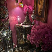 A splash of color 🩷  at Su Ren - Veg Inn in Shanghai