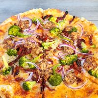 BBQ Tofu pizza w/Dairy Free cheese at Dixie Browns in Taupo