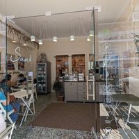 The shop at Sam Bolos e Doces Saudáveis in Lisbon