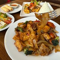 Lunch Special Pad Kee Mao at Onedee Thai  in Queens