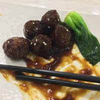 Mock meat „tuna“ at Huì Yuán Sù Shí Fāng 慧缘素食坊 Lotus Vegan in Shanghai