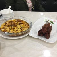 Spicy tofu and fake meat on a stick at Huì Yuán Sù Shí Fāng 慧缘素食坊 Lotus Vegan in Shanghai