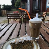 Cake & Iced Coffee at Vegane Bergpension in Schulenberg
