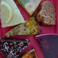 Kuchen und Torten auch zum Mitnehmen 😋 at Café Cut in Giengen An Der Brenz