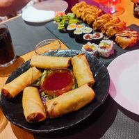 Rollitos y sushi muy ricos, recomendados! at Yin Yang Sushi in Malaga