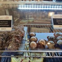 Buckwheat crispy chocolate bar and various bonbons at Apricot Coffee in Budapest