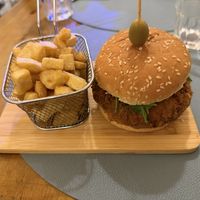 Ask for vegan burger option (not vegetarian)  at Enjoy Your Meal in Marrakech