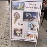 Schild  at Gelati Bianca  in Siracusa