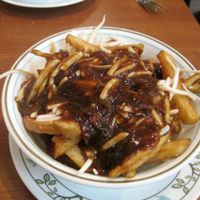 I really like the poutine served at Végan Rapide. The serving is also not enormous, it's just right if you don't feel like overeating. at Vegan Rapide - Sherbrooke in Montreal
