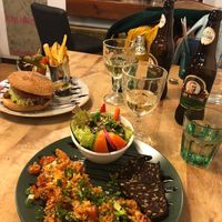 hamburger di soia e tofu strapazzato  at Vieta in Vilnius