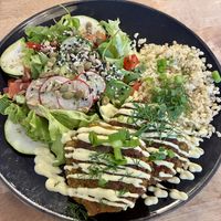 Brokkoli-Buchweizen-Buletten  at Vieta in Vilnius