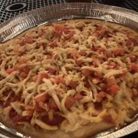 Vegan cheese and tomato pizza    at Tailgate Brewery - Music Row in Nashville