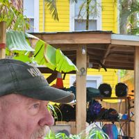 Seating at Yahongreh? in Roatan