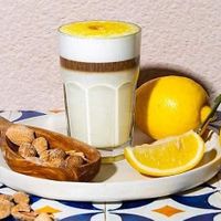 Lemon almond latte at Café Frei Győr Belváros in Gyor