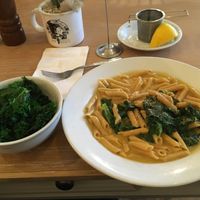 Mac and cheez at Harlow in Portland