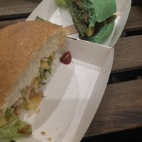 Green Gusto bun (verde) e Samu bun.  at Green Gusto - Maybe closed in Salerno