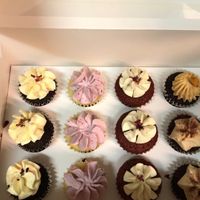 Fünf superleckere Variationen an Veganen Mini Cupcakes 🤤 at Le Petit Gateau - No Storefront in Kiel